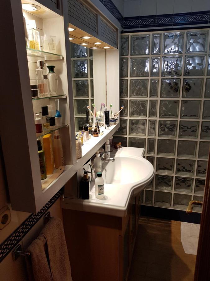 Apartamento A 150 Metros De La Playa Y Del Puerto Deportivo エステポナ エクステリア 写真