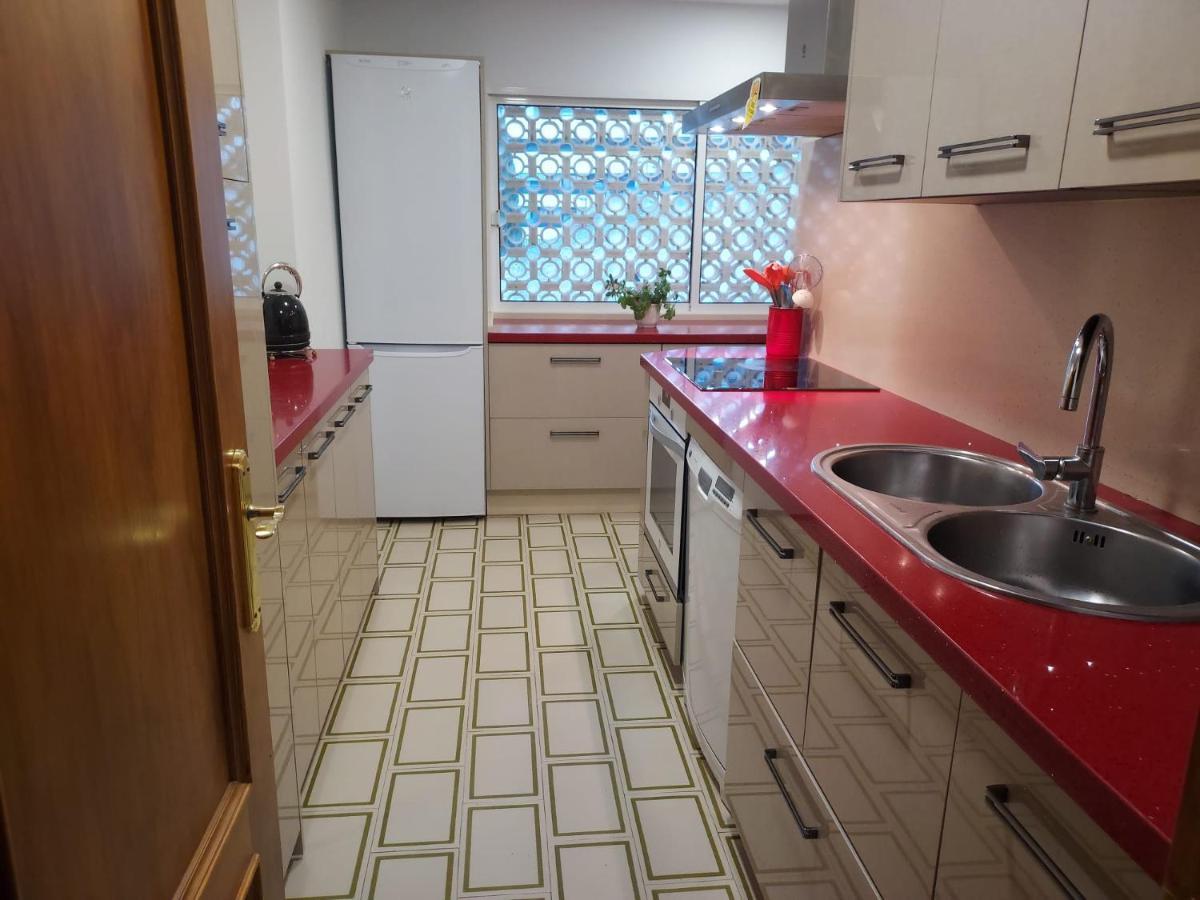 Apartamento A 150 Metros De La Playa Y Del Puerto Deportivo エステポナ エクステリア 写真