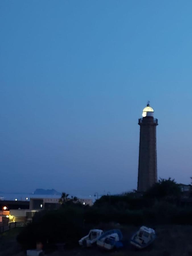 Apartamento A 150 Metros De La Playa Y Del Puerto Deportivo エステポナ エクステリア 写真